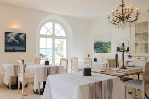Hotel Villa Les Rosiers กรีโมด์ ภายนอก รูปภาพ