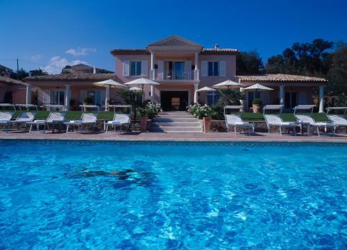 Hotel Villa Les Rosiers กรีโมด์ ภายนอก รูปภาพ