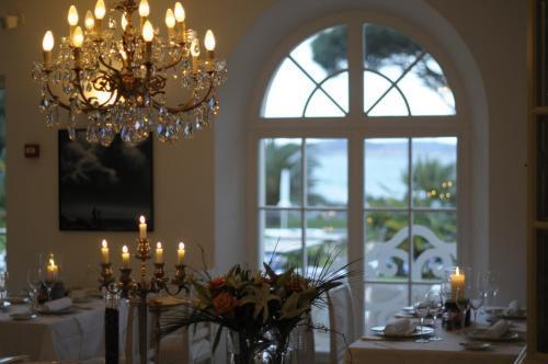 Hotel Villa Les Rosiers กรีโมด์ ภายนอก รูปภาพ