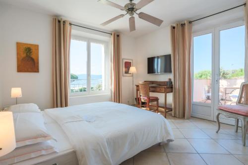 Hotel Villa Les Rosiers กรีโมด์ ภายนอก รูปภาพ