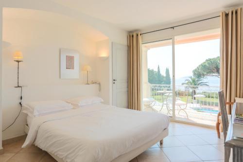 Hotel Villa Les Rosiers กรีโมด์ ภายนอก รูปภาพ