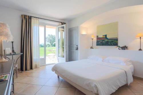 Hotel Villa Les Rosiers กรีโมด์ ภายนอก รูปภาพ